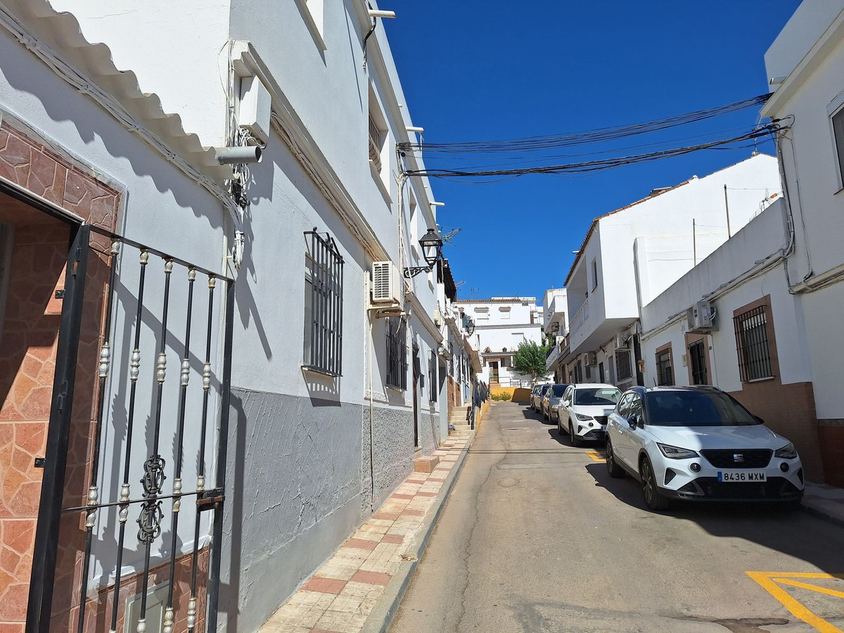 4 Bed, 2 Bath, HouseFor Sale, San Enrique, Cadiz