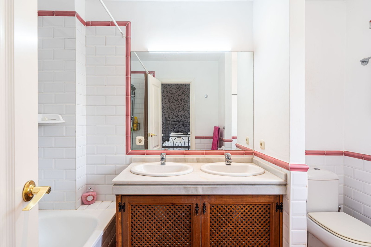 5 Bed, 5 Bath, HouseFor Sale, Sotogrande, Cadiz