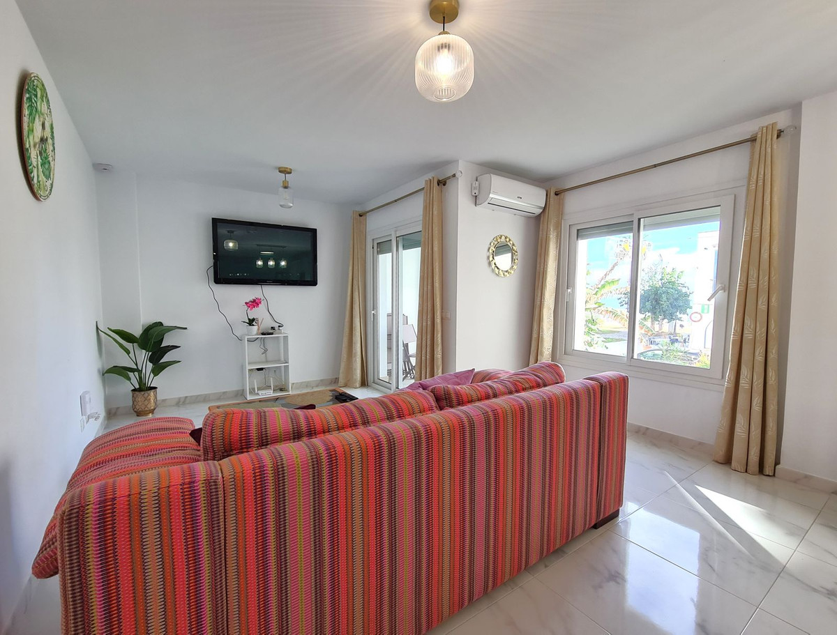 2 Bed, 1 Bath, ApartmentFor Sale, San Luis de Sabinillas, Malaga