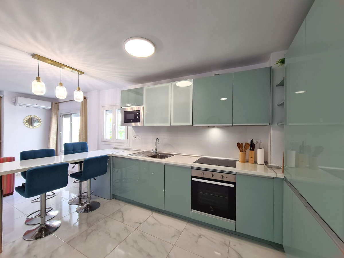 2 Bed, 1 Bath, ApartmentFor Sale, San Luis de Sabinillas, Malaga