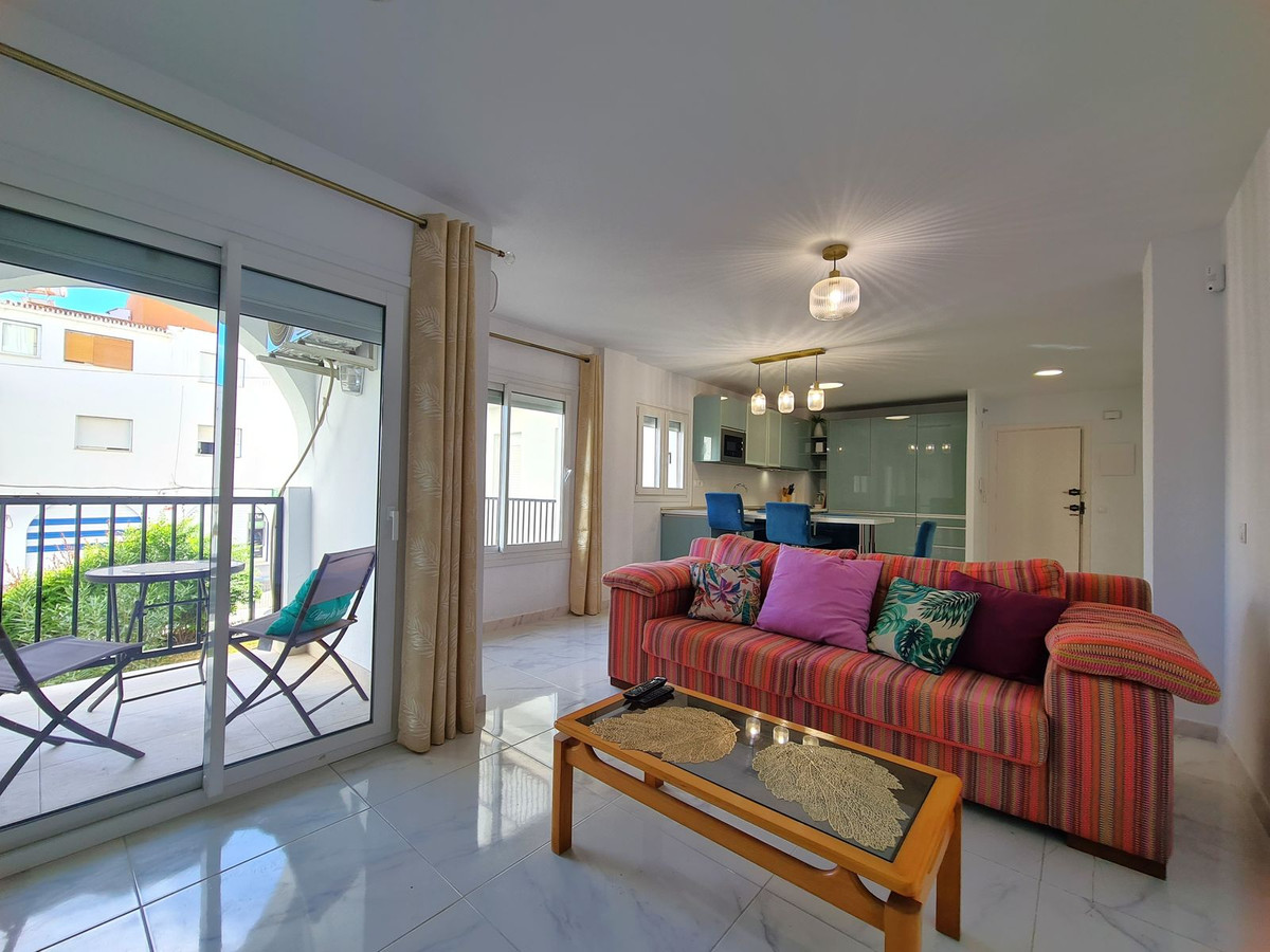 2 Bed, 1 Bath, ApartmentFor Sale, San Luis de Sabinillas, Malaga