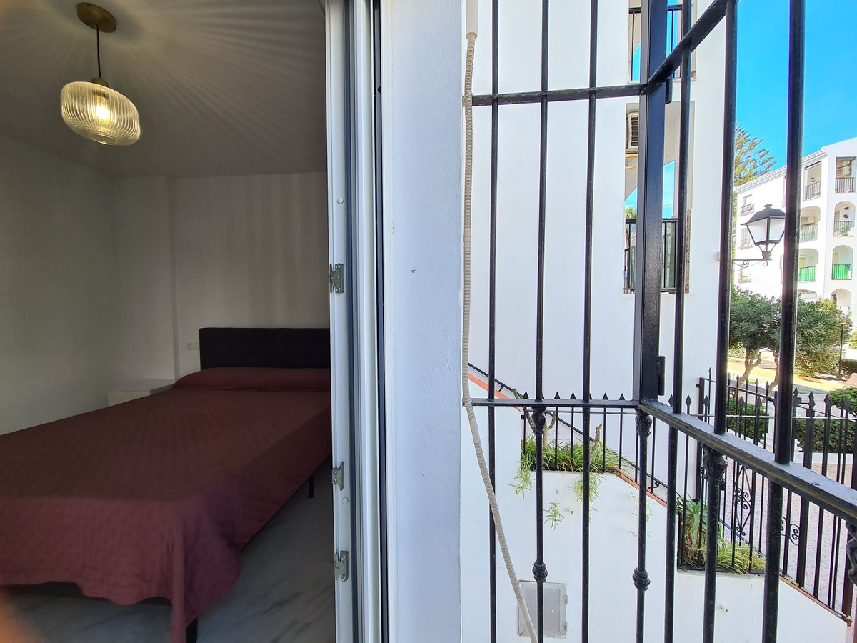 2 Bed, 1 Bath, ApartmentFor Sale, San Luis de Sabinillas, Malaga