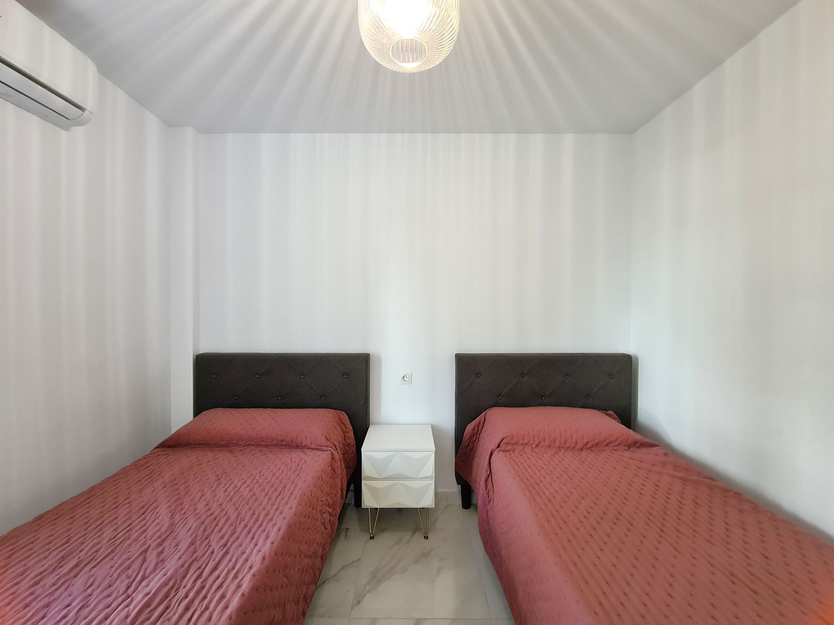 2 Bed, 1 Bath, ApartmentFor Sale, San Luis de Sabinillas, Malaga