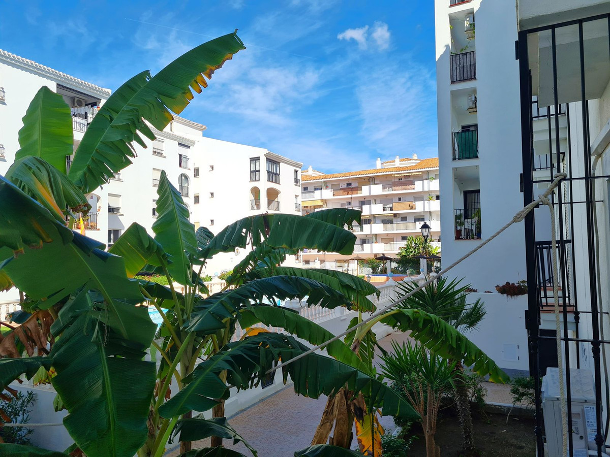 2 Bed, 1 Bath, ApartmentFor Sale, San Luis de Sabinillas, Malaga