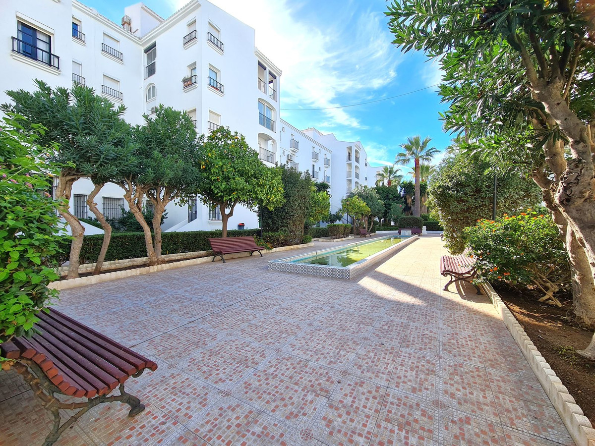 2 Bed, 1 Bath, ApartmentFor Sale, San Luis de Sabinillas, Malaga