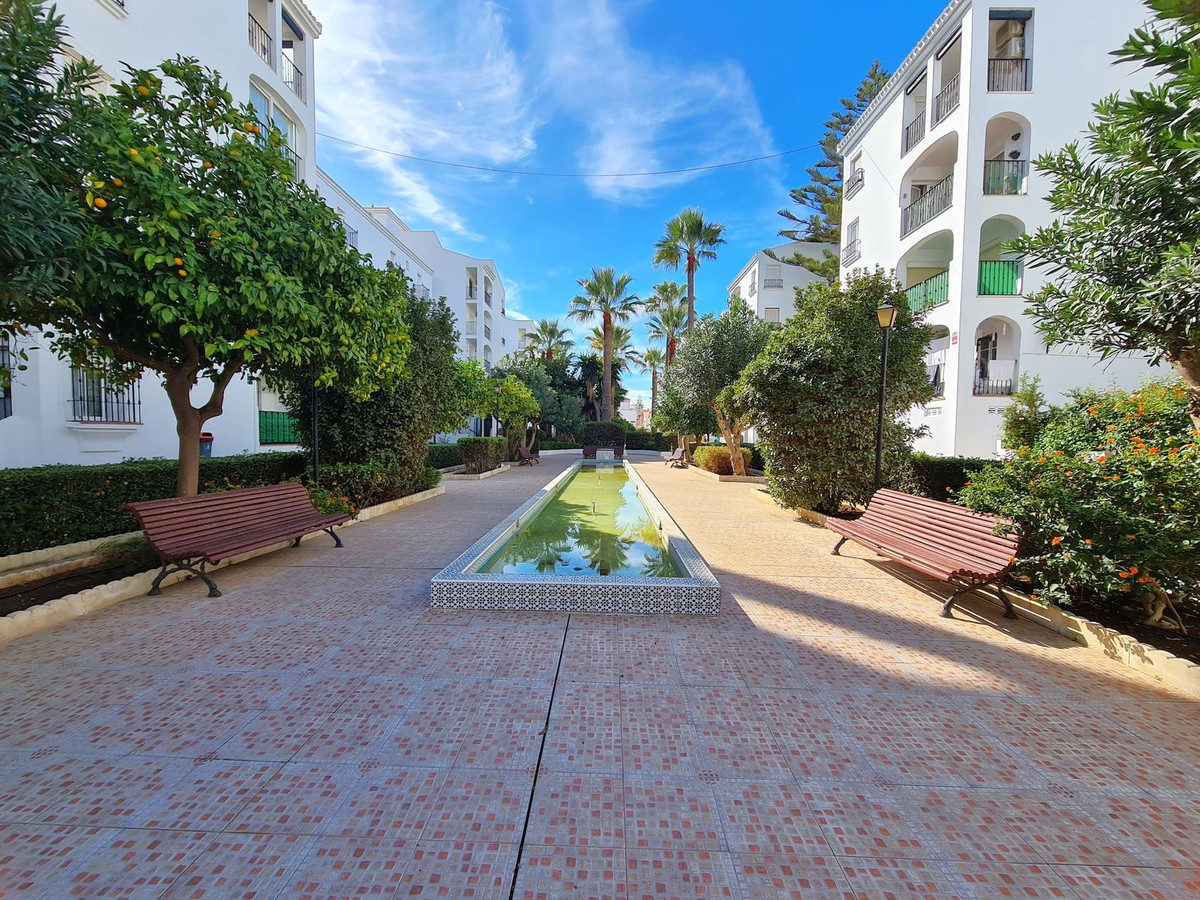 2 Bed, 1 Bath, ApartmentFor Sale, San Luis de Sabinillas, Malaga