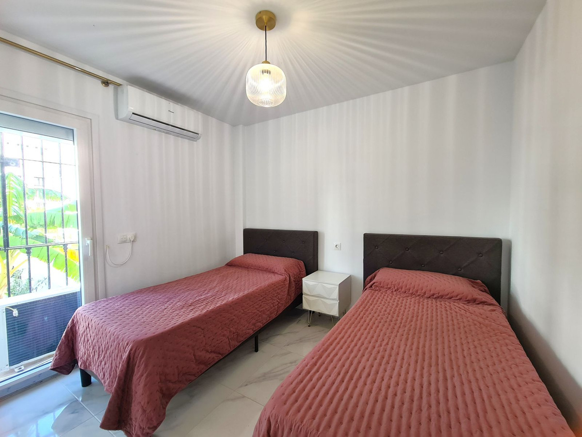2 Bed, 1 Bath, ApartmentFor Sale, San Luis de Sabinillas, Malaga