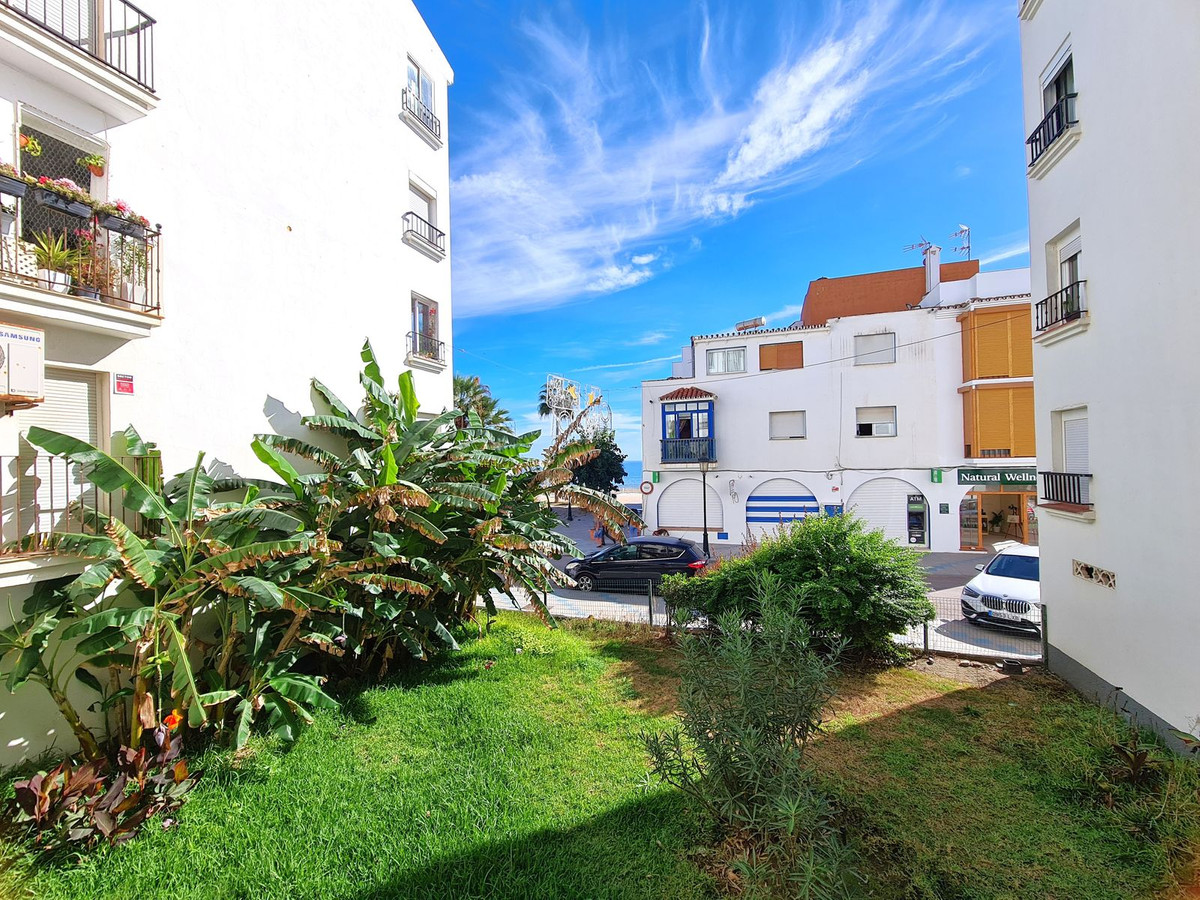2 Bed, 1 Bath, ApartmentFor Sale, San Luis de Sabinillas, Malaga