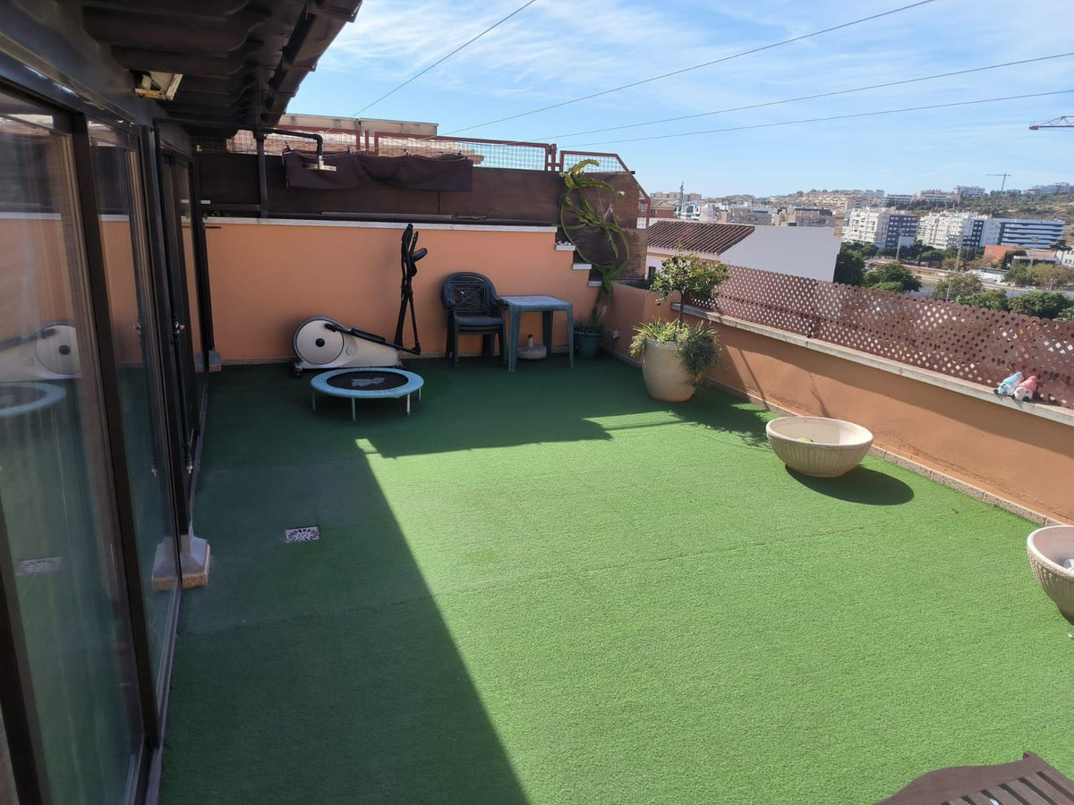 4 Bed, 2 Bath, ApartmentFor Sale, Estepona, Malaga