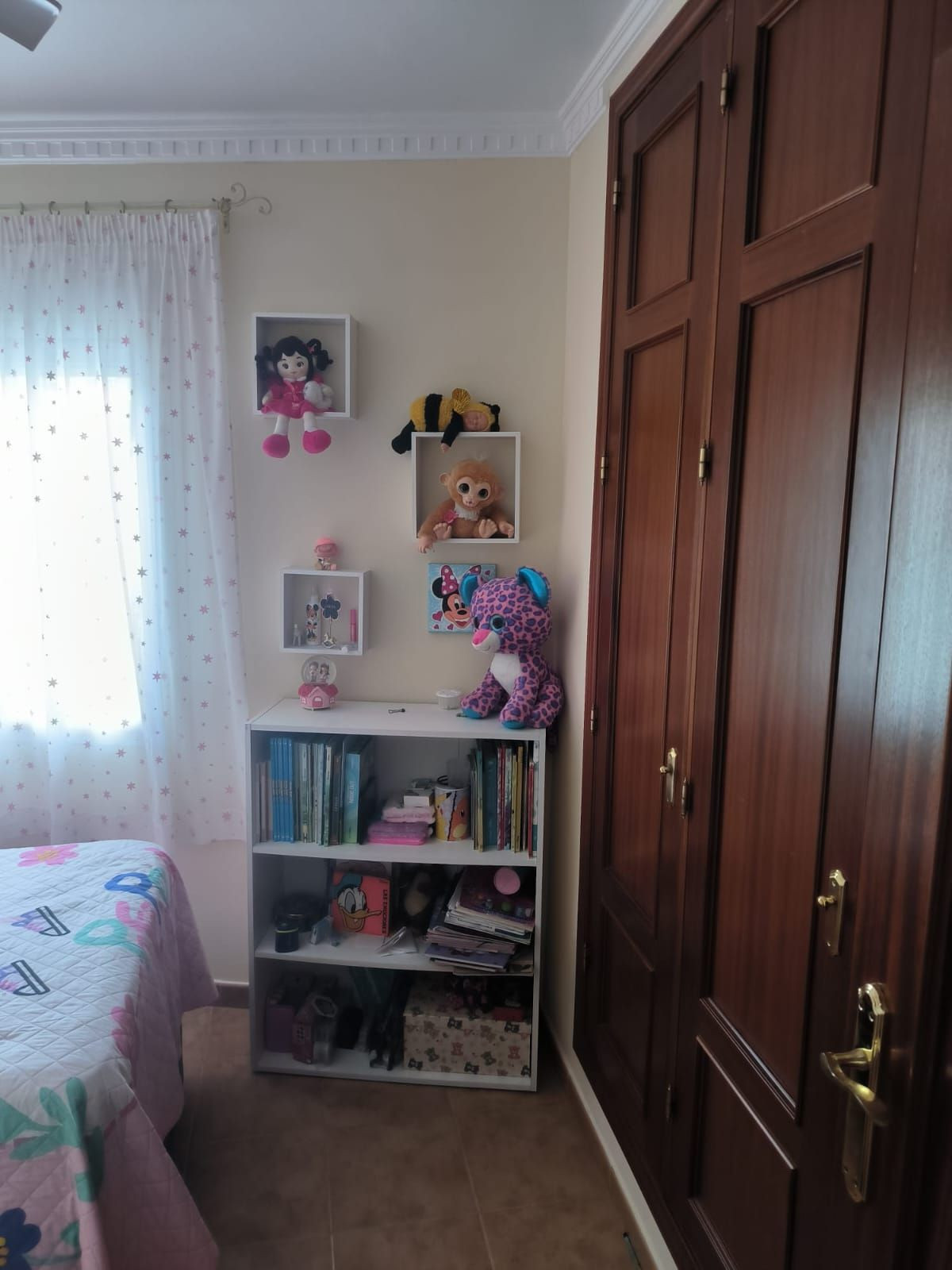 4 Bed, 2 Bath, ApartmentFor Sale, Estepona, Malaga