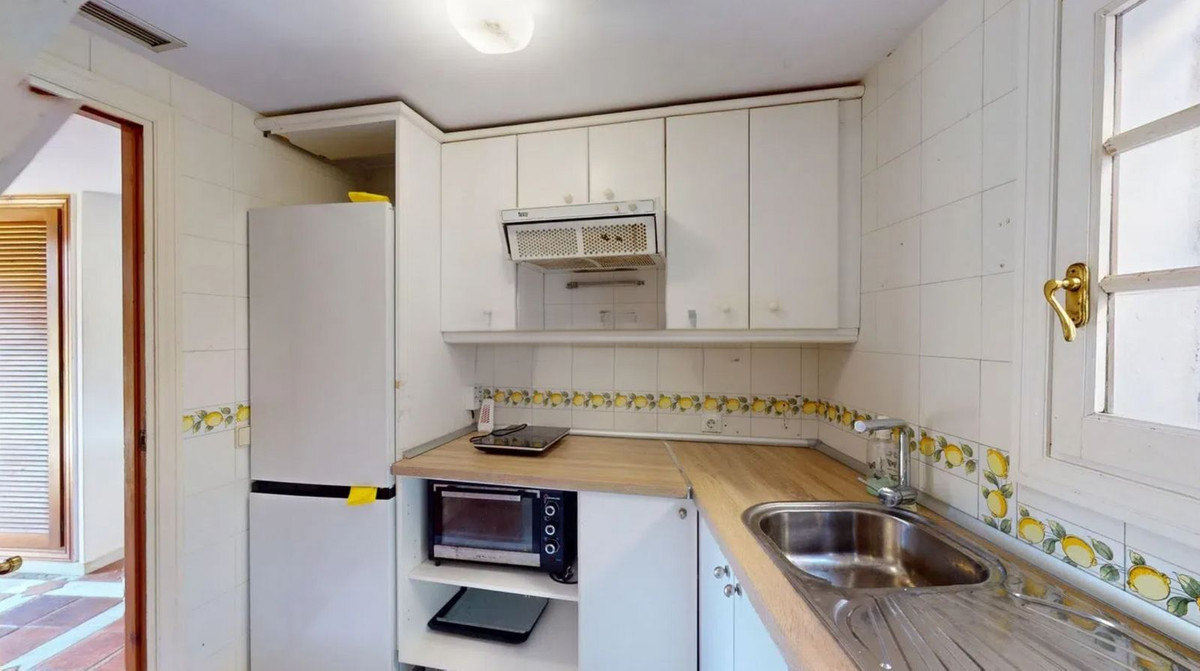 3 Bed, 4 Bath, HouseFor Sale, Guadalmina Baja, Malaga