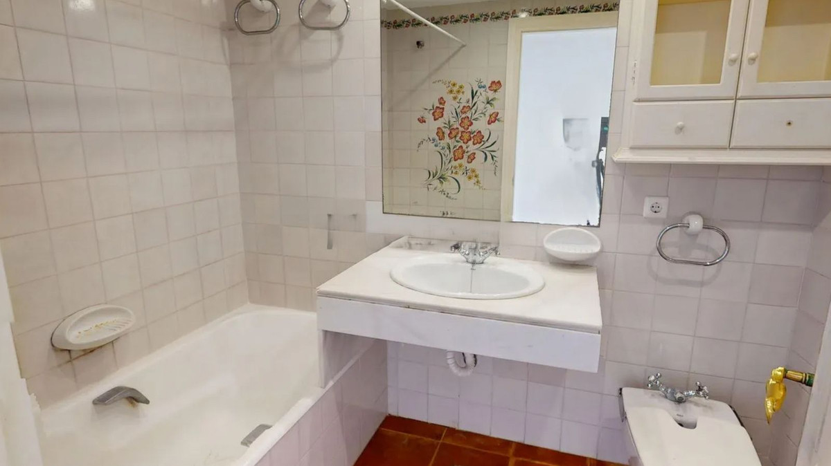 3 Bed, 4 Bath, HouseFor Sale, Guadalmina Baja, Malaga