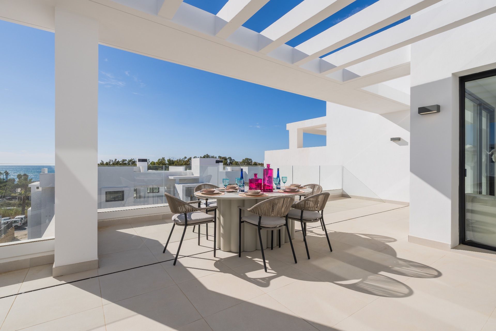 3 Bed, 2 Bath, ApartmentFor Sale, Estepona, Malaga, 29680