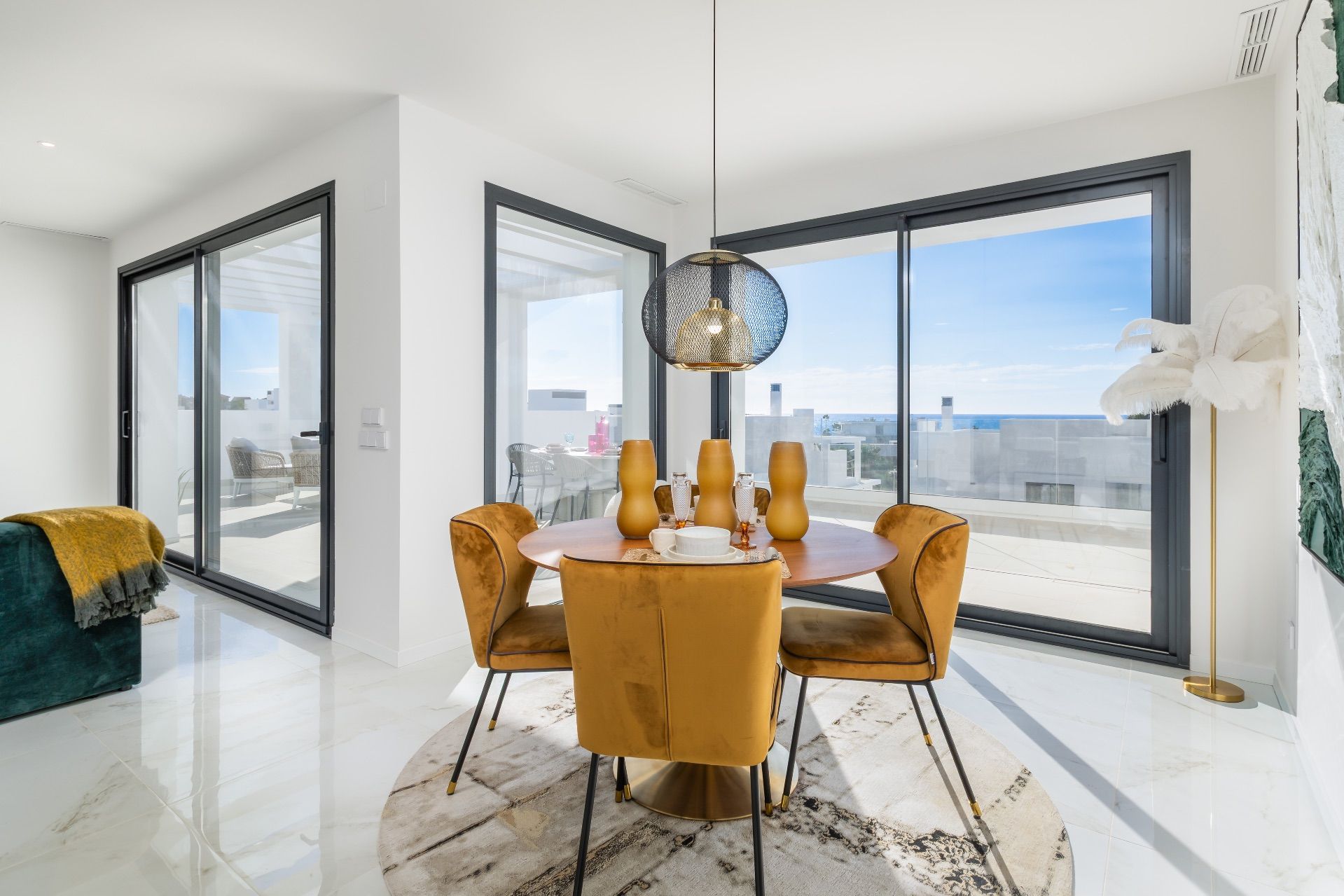 3 Bed, 2 Bath, ApartmentFor Sale, Estepona, Malaga, 29680