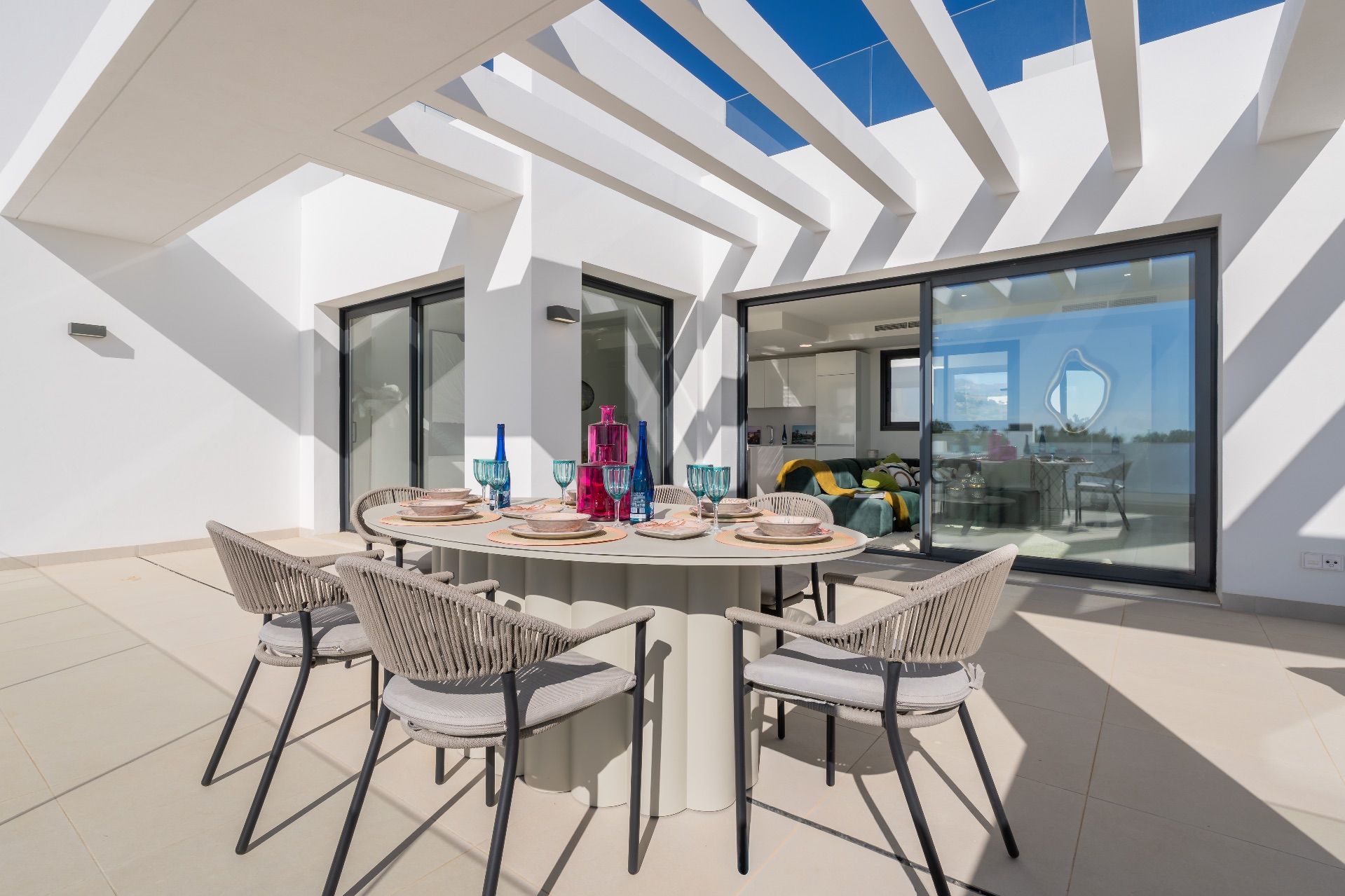 3 Bed, 2 Bath, ApartmentFor Sale, Estepona, Malaga, 29680