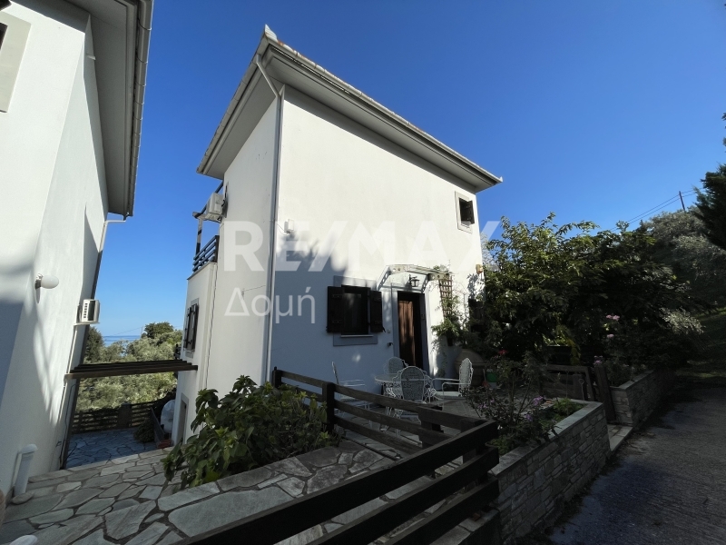 3 Bed, 2 Bath, ApartmentFor Sale, Agios ioannis, Mouresi, Magnesia