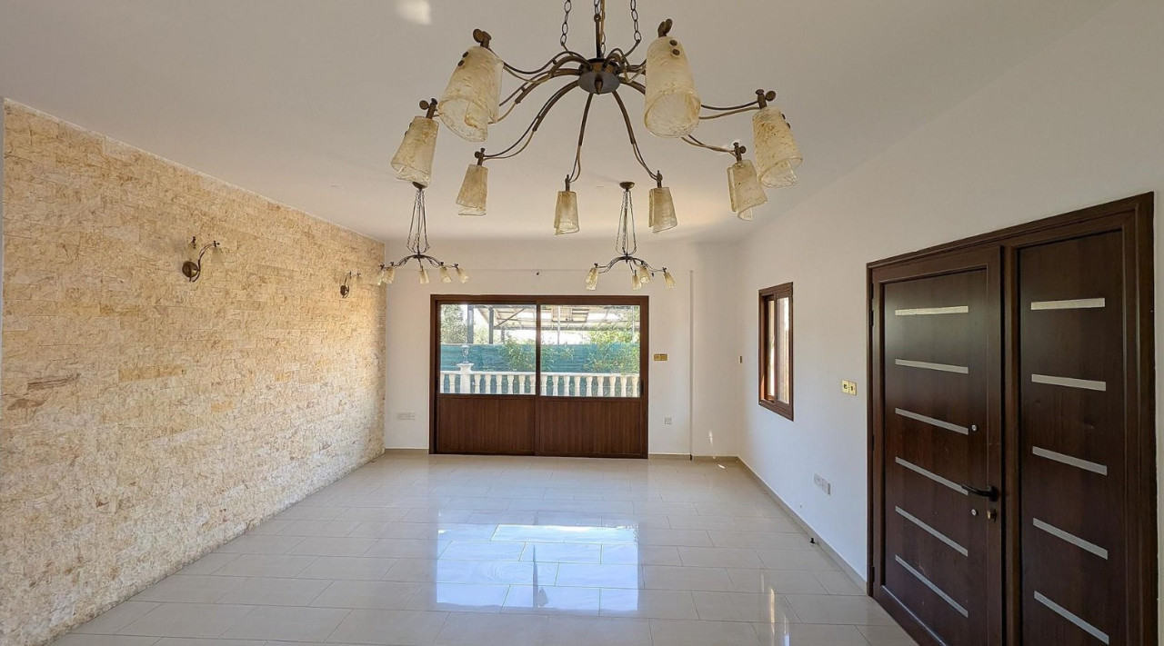 6 Bed, 4 Bath, HouseFor Sale, Konia, Paphos