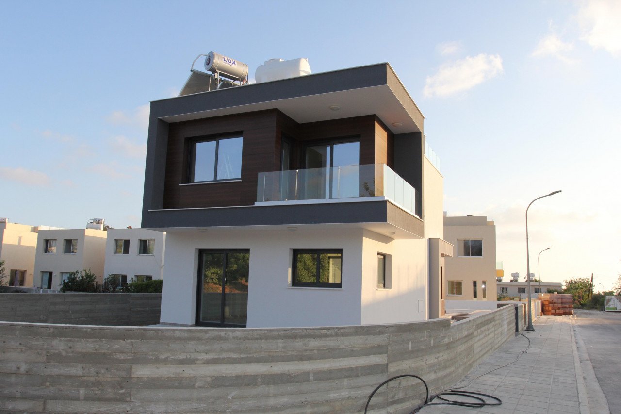 3 Bed, 2 Bath, HouseFor Sale, Mesogi, Paphos