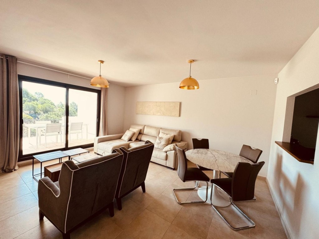 2 Bed, 2 Bath, ApartmentFor Sale, Los Monteros, Malaga