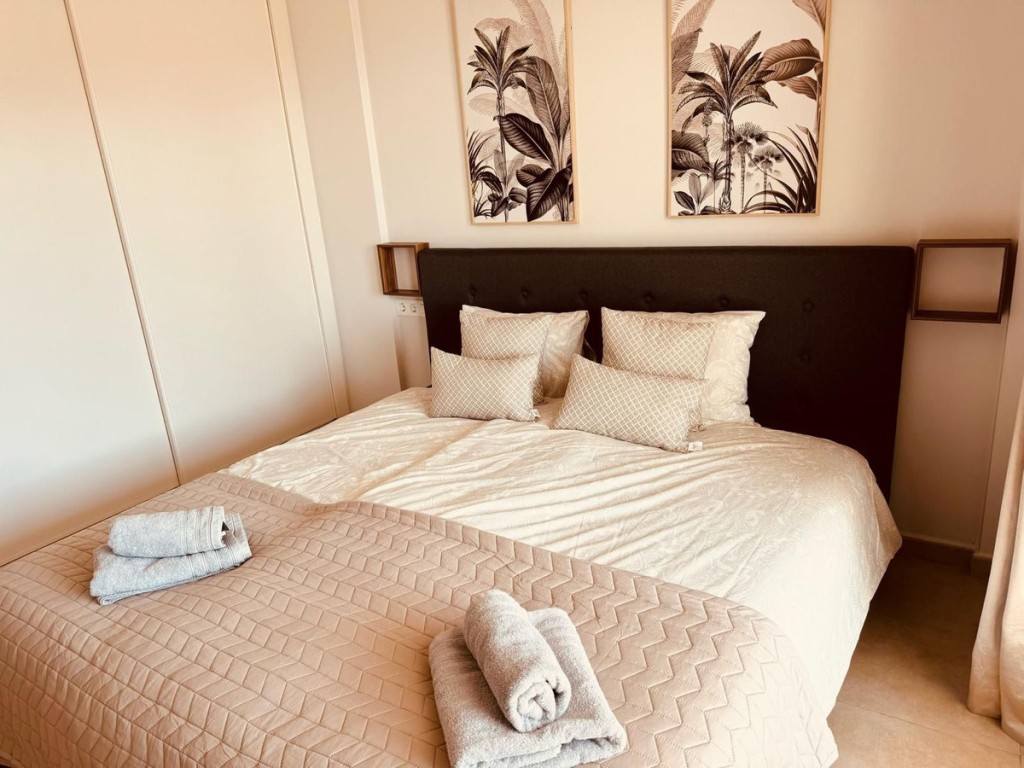 2 Bed, 2 Bath, ApartmentFor Sale, Los Monteros, Malaga