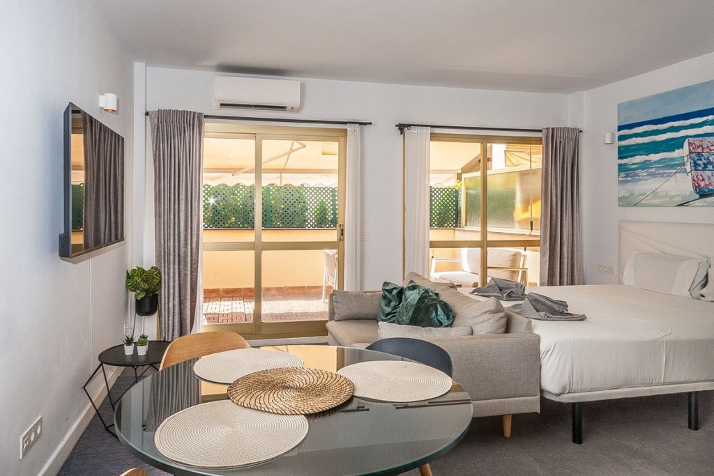 1 Bath, ApartmentFor Sale, Elviria, Malaga