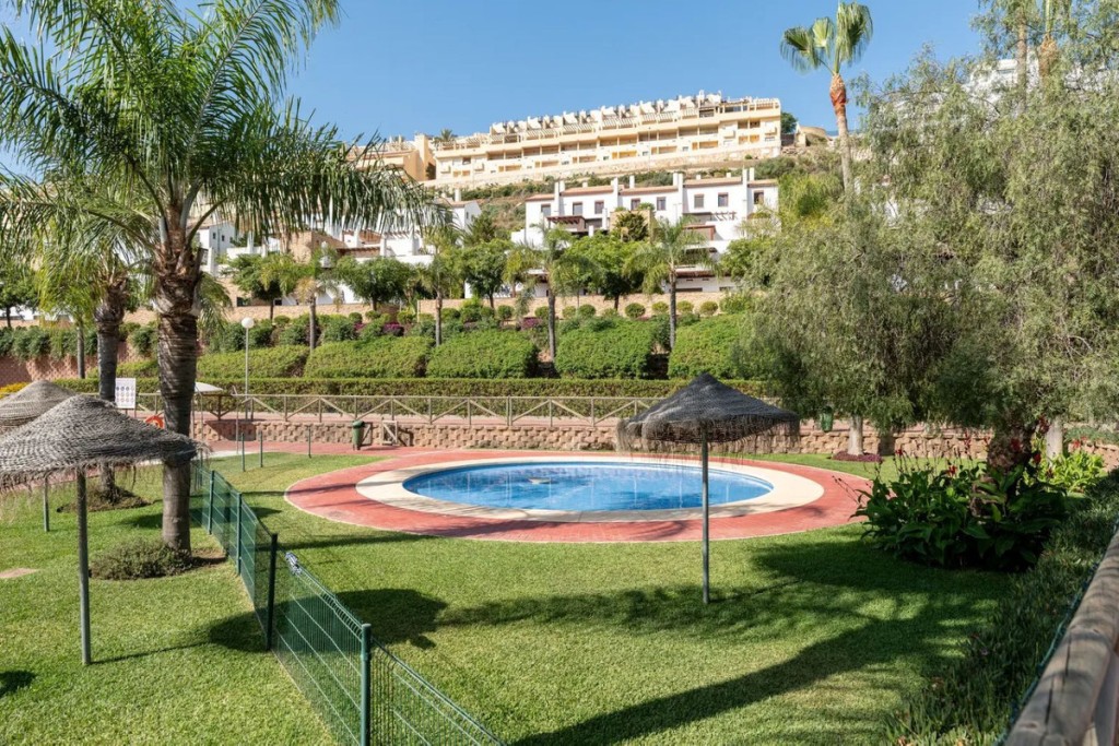3 Bed, 2 Bath, ApartmentFor Sale, La Cala de Mijas, Malaga