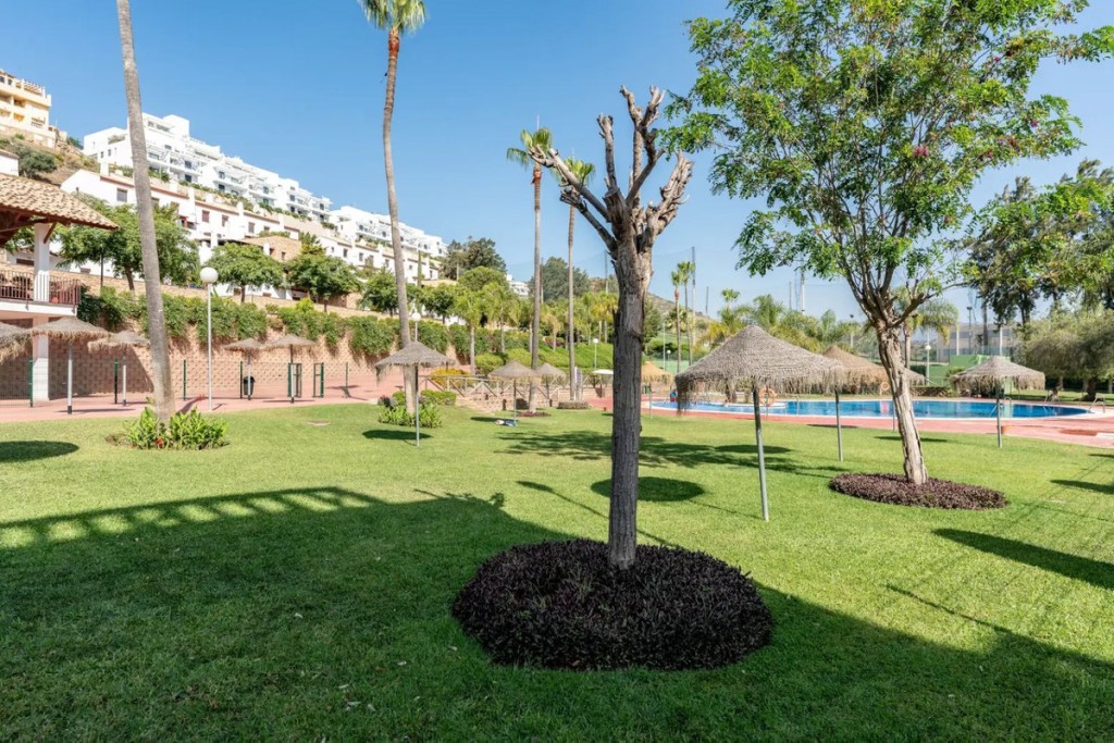 3 Bed, 2 Bath, ApartmentFor Sale, La Cala de Mijas, Malaga