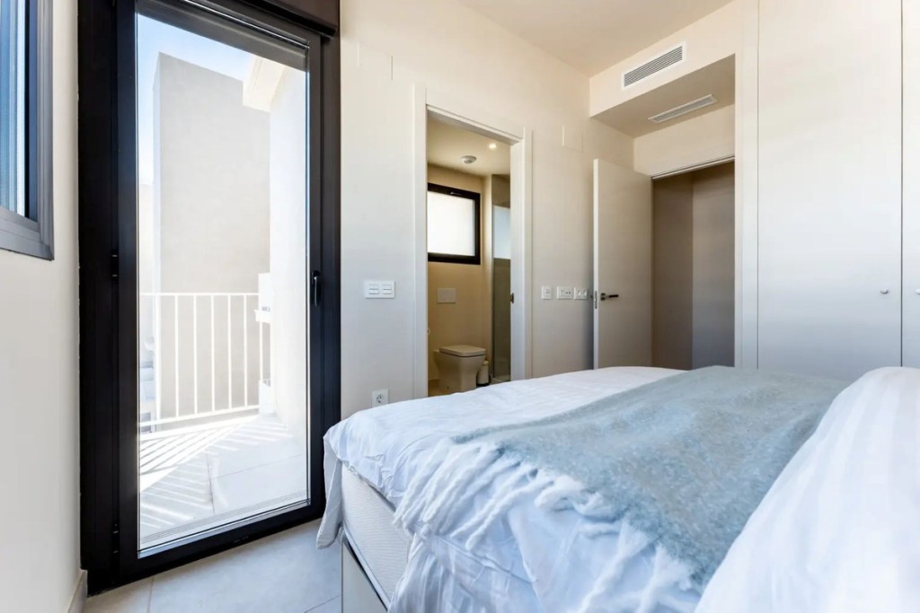 3 Bed, 3 Bath, ApartmentFor Sale, La Cala de Mijas, Malaga