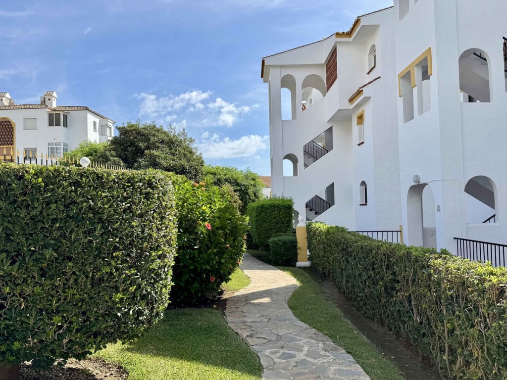 2 Bed, 1 Bath, ApartmentFor Sale, Riviera, Malaga