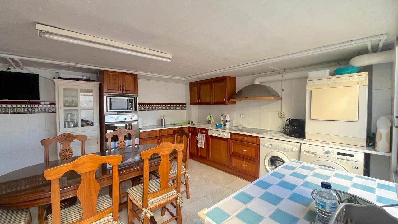 4 Bed, 2 Bath, HouseFor Sale, Formentera Del Segura, Alicante