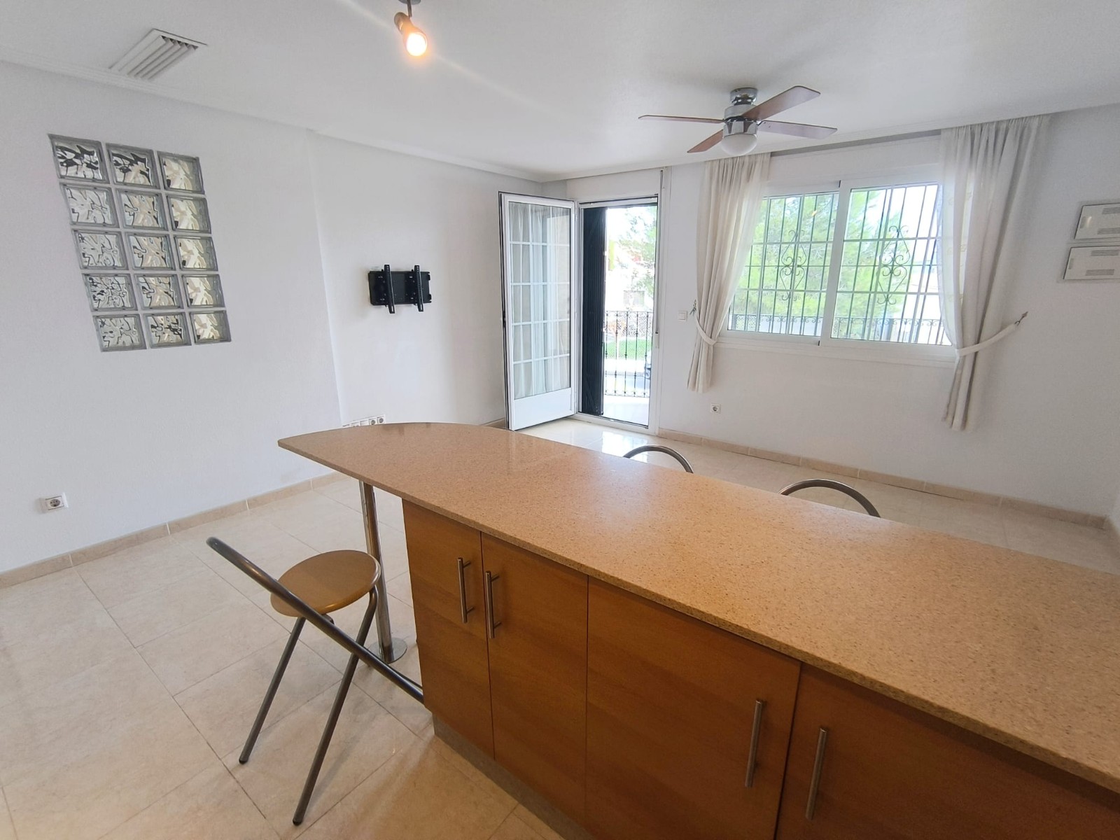 2 Bed, 1 Bath, ApartmentFor Sale, Las Heredades, Alicante