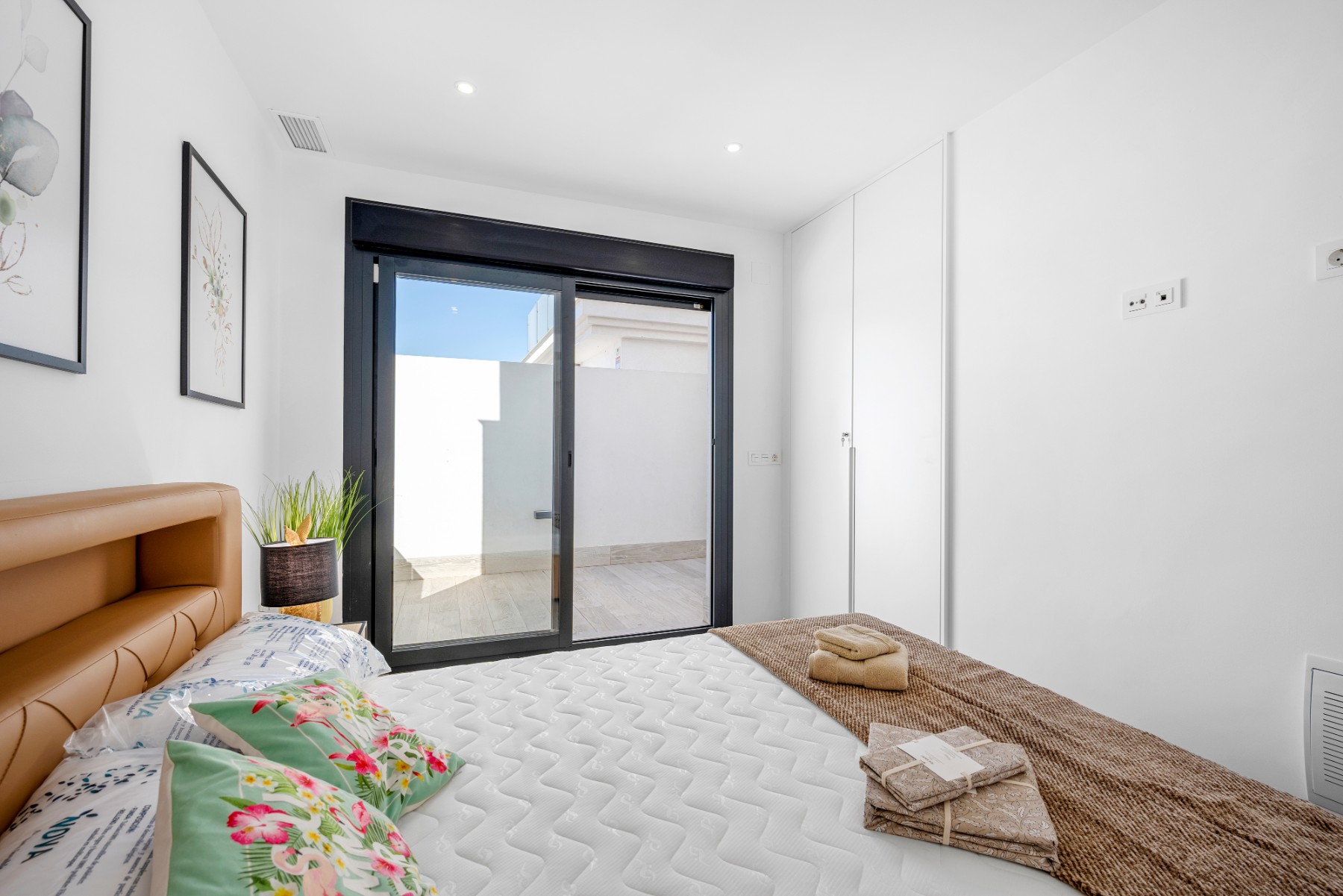 4 Bed, 3 Bath, HouseFor Sale, Los Alcazares, Murcia