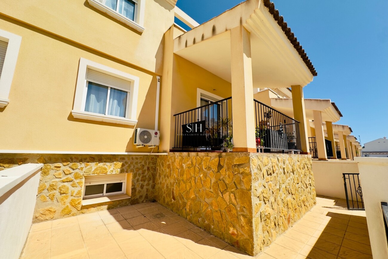 3 Bed, 2 Bath, HouseFor Sale, San Miguel de Salinas, Alicante