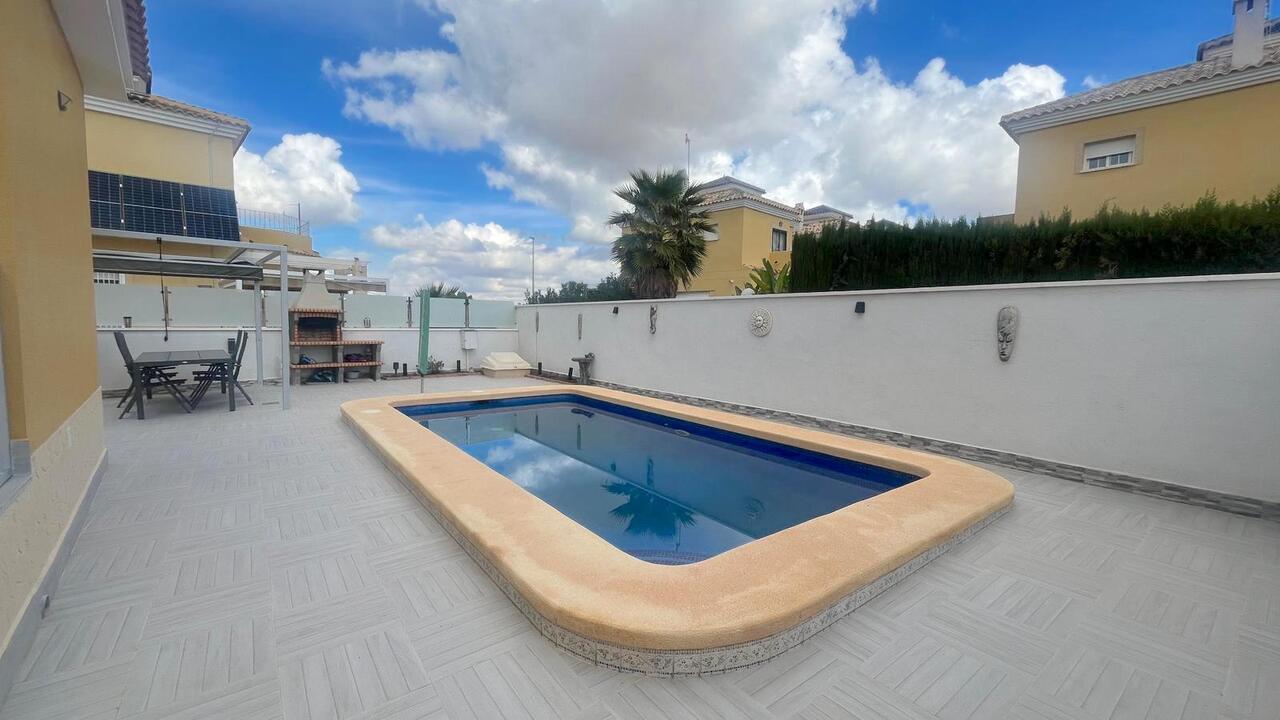3 Bed, 2 Bath, HouseFor Sale, Algorfa, Alicante