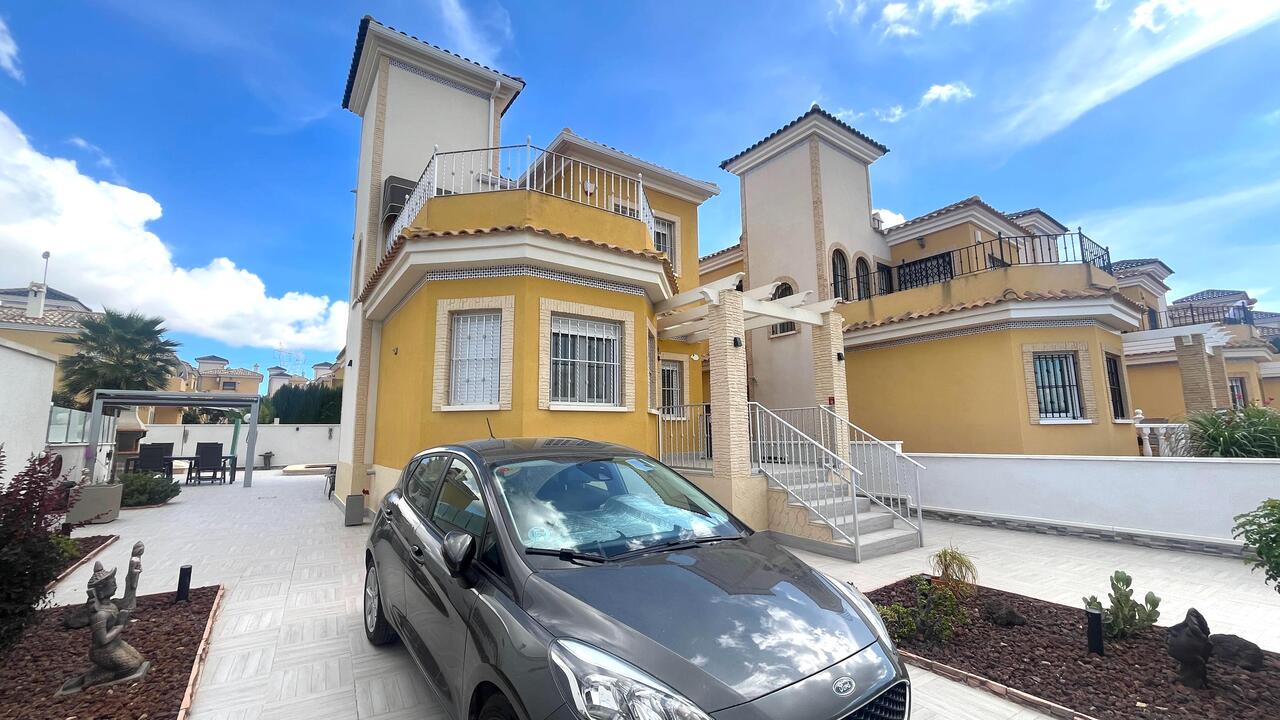 3 Bed, 2 Bath, HouseFor Sale, Algorfa, Alicante