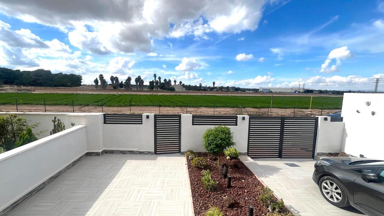 3 Bed, 2 Bath, HouseFor Sale, Algorfa, Alicante