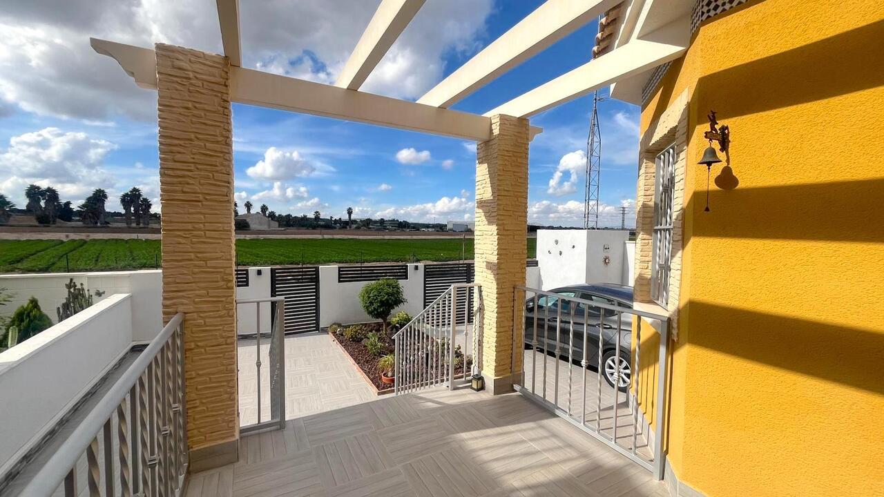 3 Bed, 2 Bath, HouseFor Sale, Algorfa, Alicante