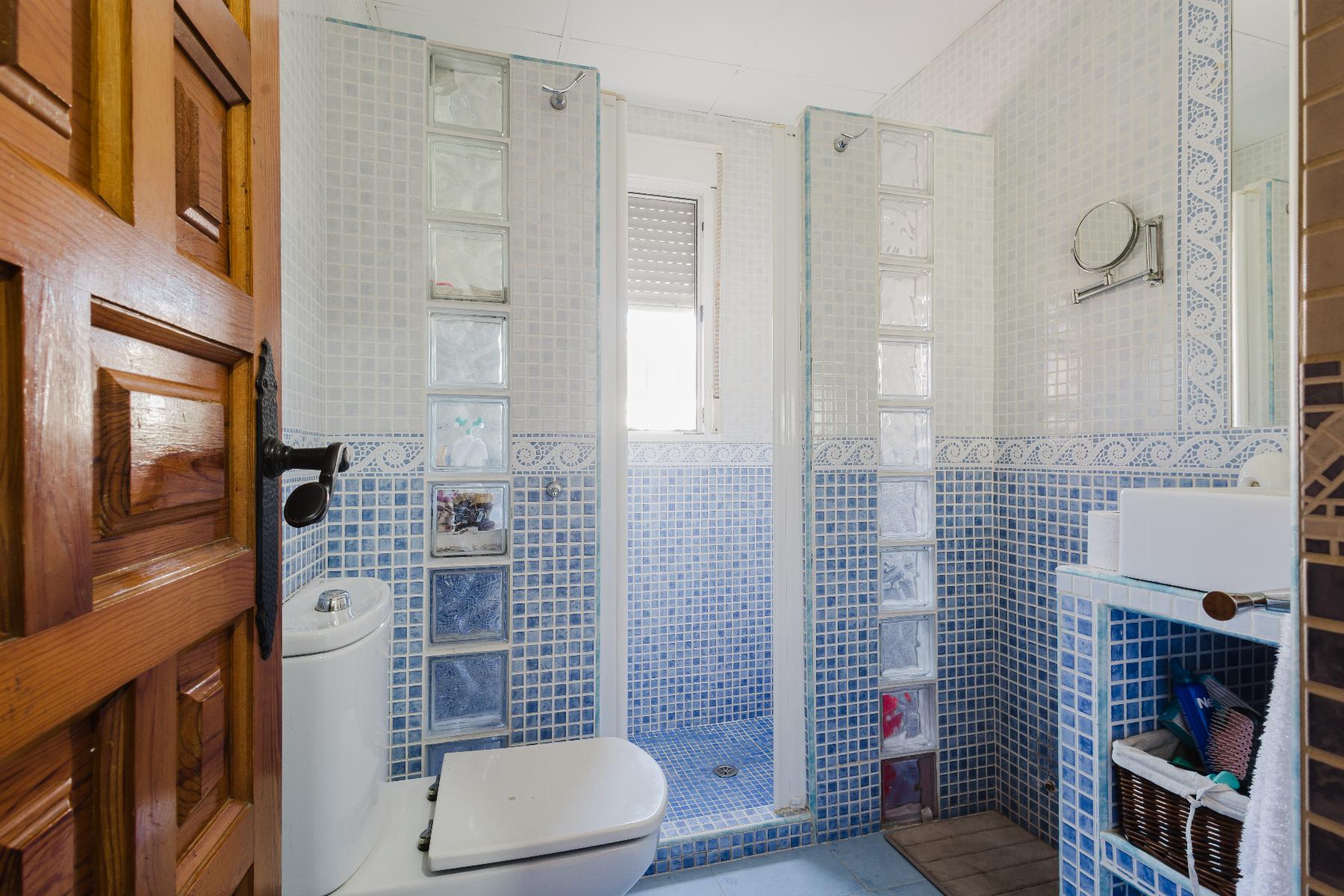 5 Bed, 3 Bath, HouseFor Sale, Torrevieja, Alicante