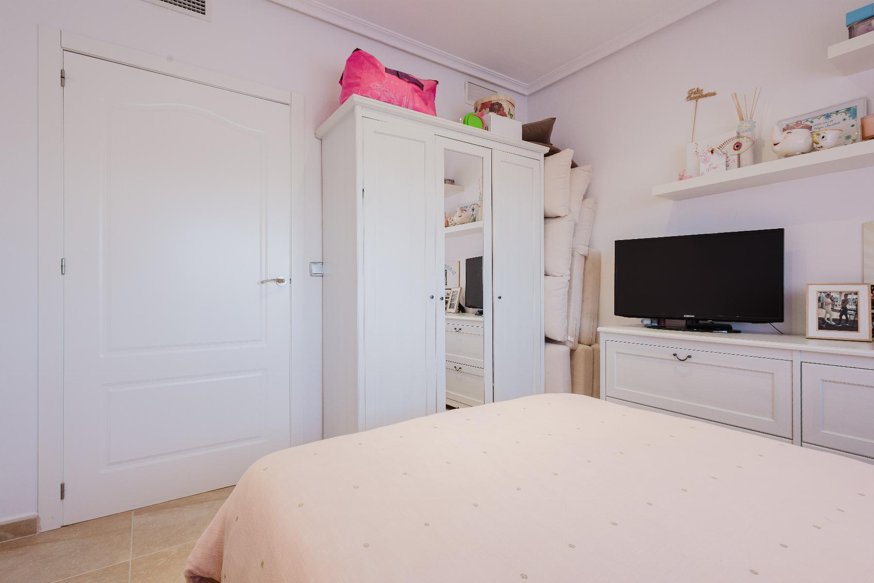 5 Bed, 3 Bath, HouseFor Sale, Torrevieja, Alicante