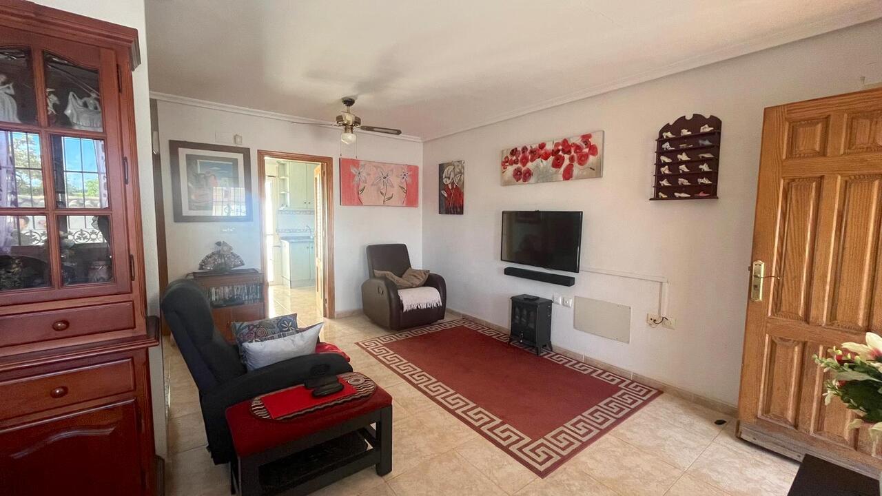 3 Bed, 2 Bath, HouseFor Sale, Torrevieja