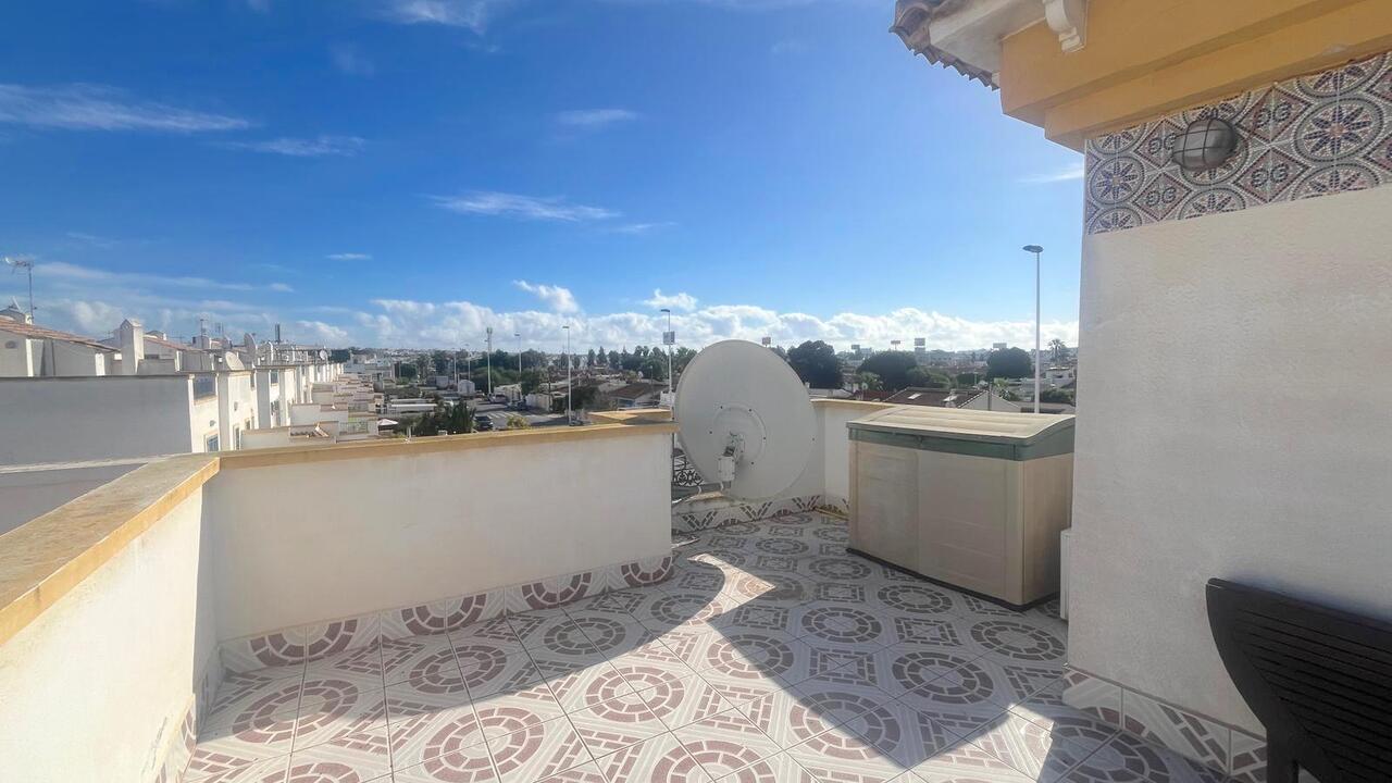 3 Bed, 2 Bath, HouseFor Sale, Torrevieja