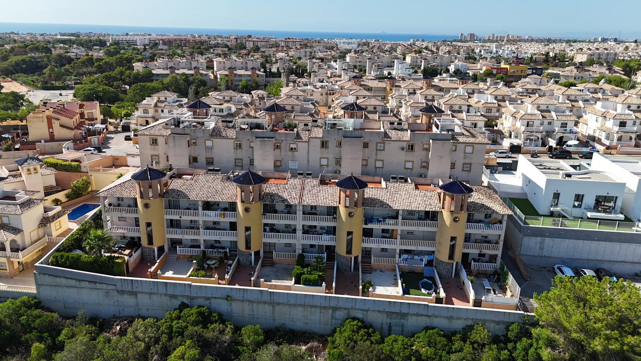 2 Bed, 1 Bath, ApartmentFor Sale, Cabo Roig, Alicante