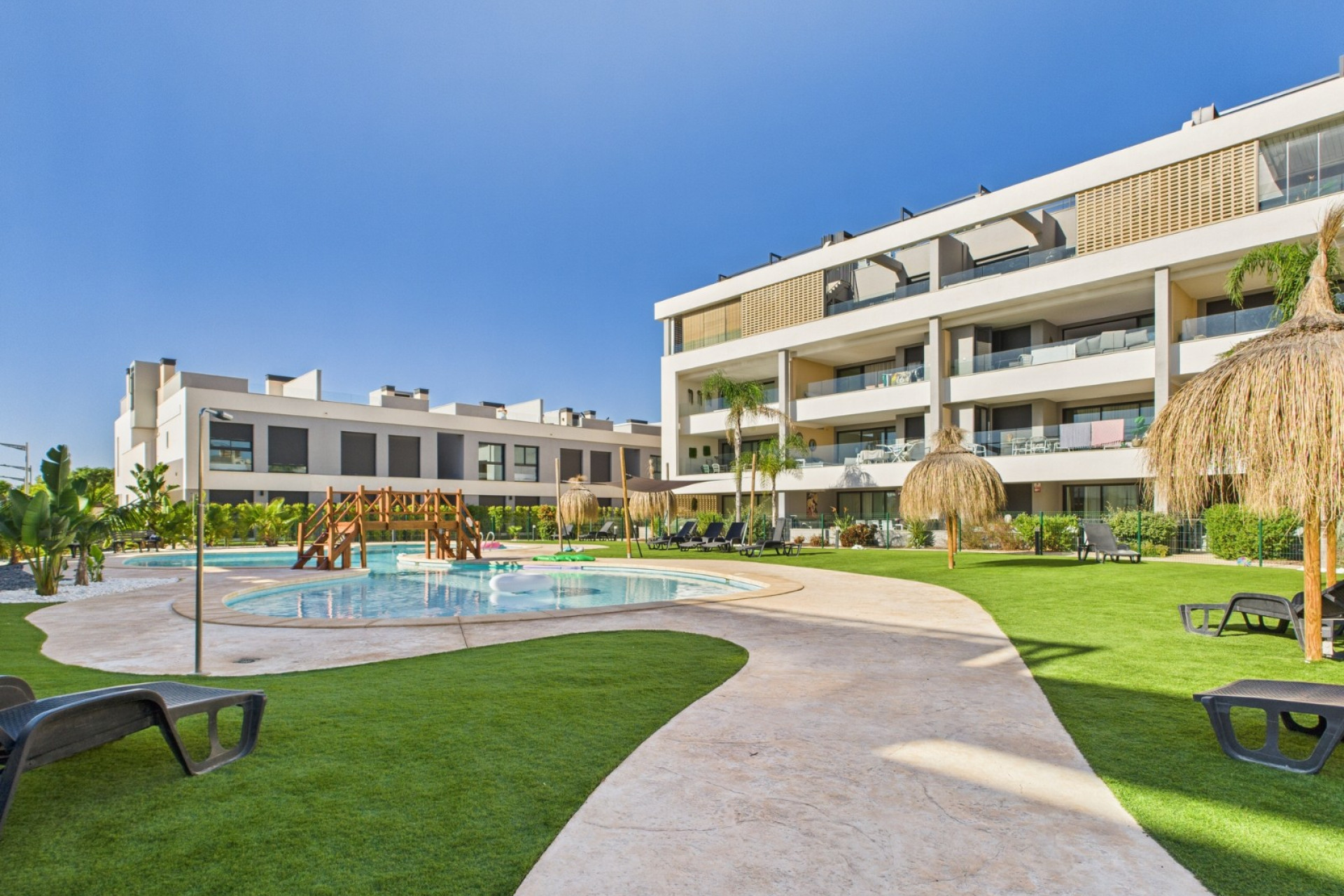 2 Bed, 2 Bath, ApartmentFor Sale, Santa Rosalia Resort, Murcia