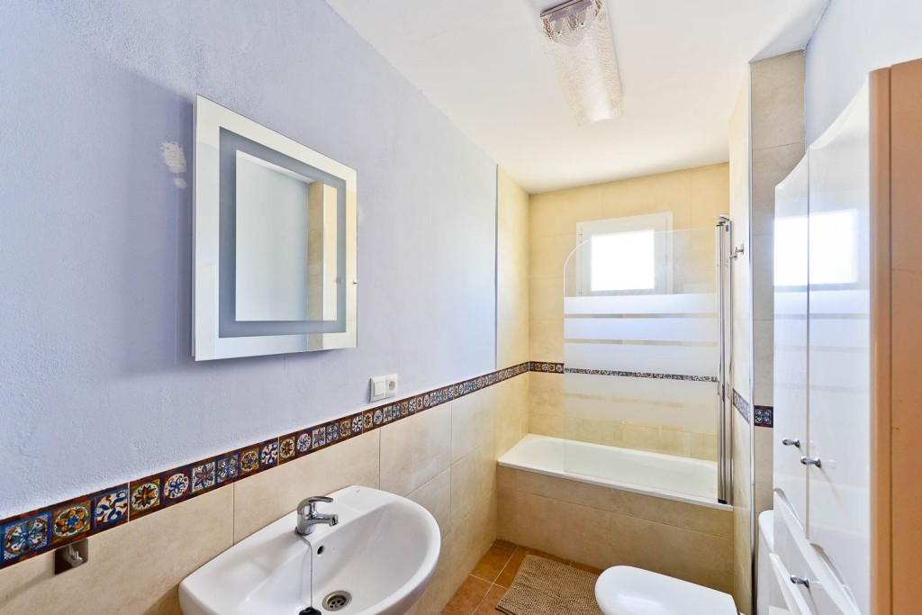 4 Bed, 3 Bath, ApartmentFor Sale, Nerja, Malaga