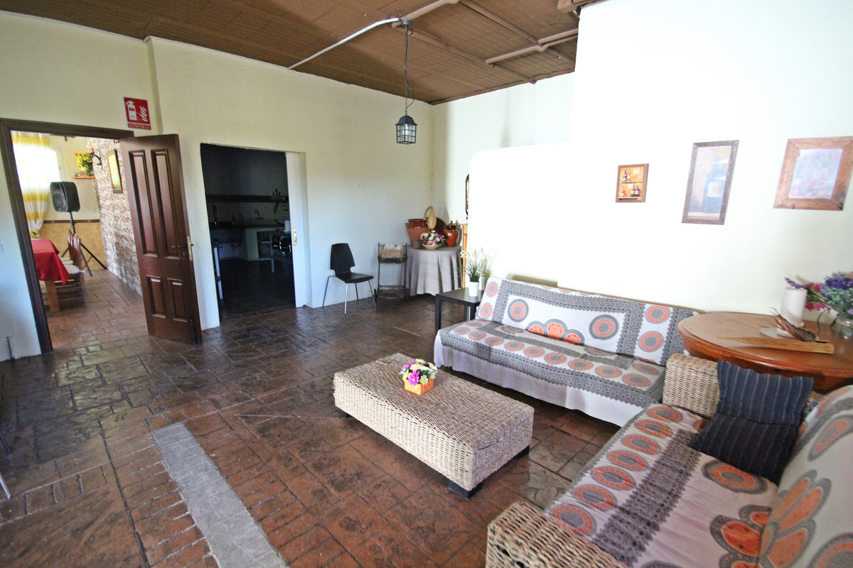 Commercial Property, For Sale