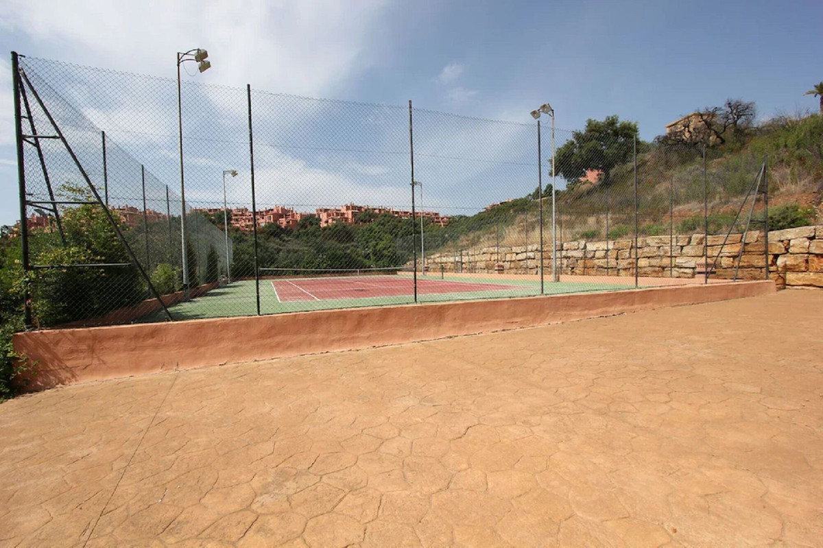 2 Bed, 2 Bath, ApartmentFor Sale, Elviria, Malaga