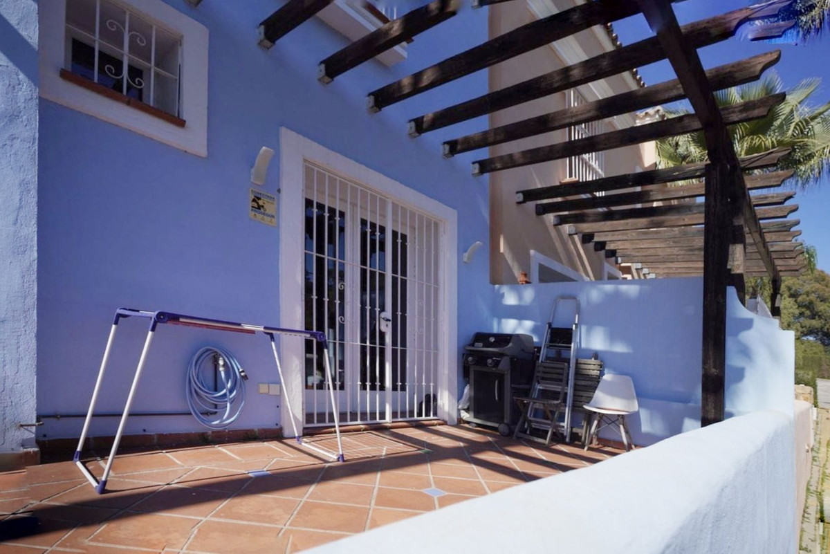 2 Bed, 2 Bath, HouseFor Sale, Aloha, Malaga