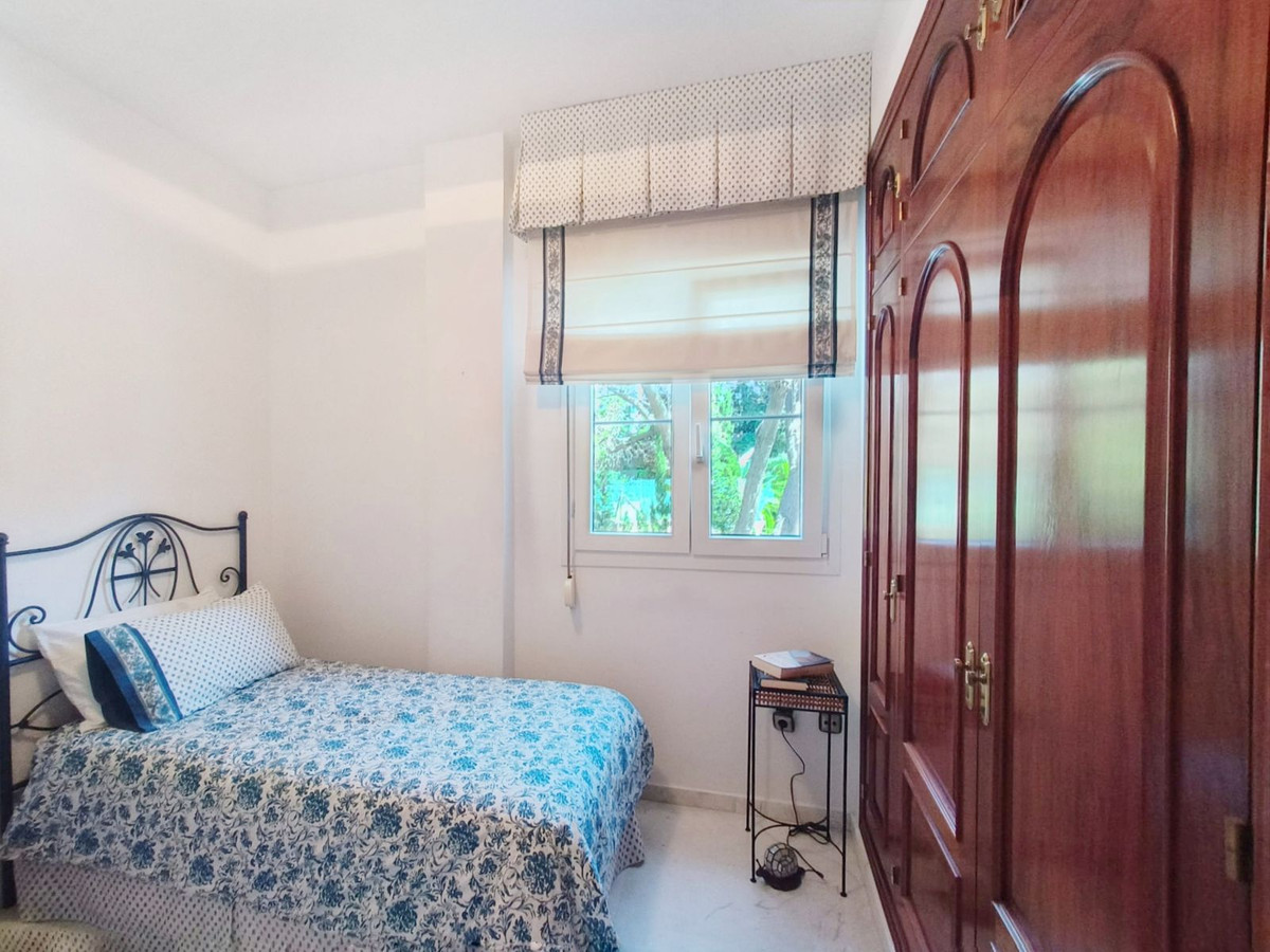 4 Bed, 2 Bath, ApartmentFor Sale, The Golden Mile, Malaga