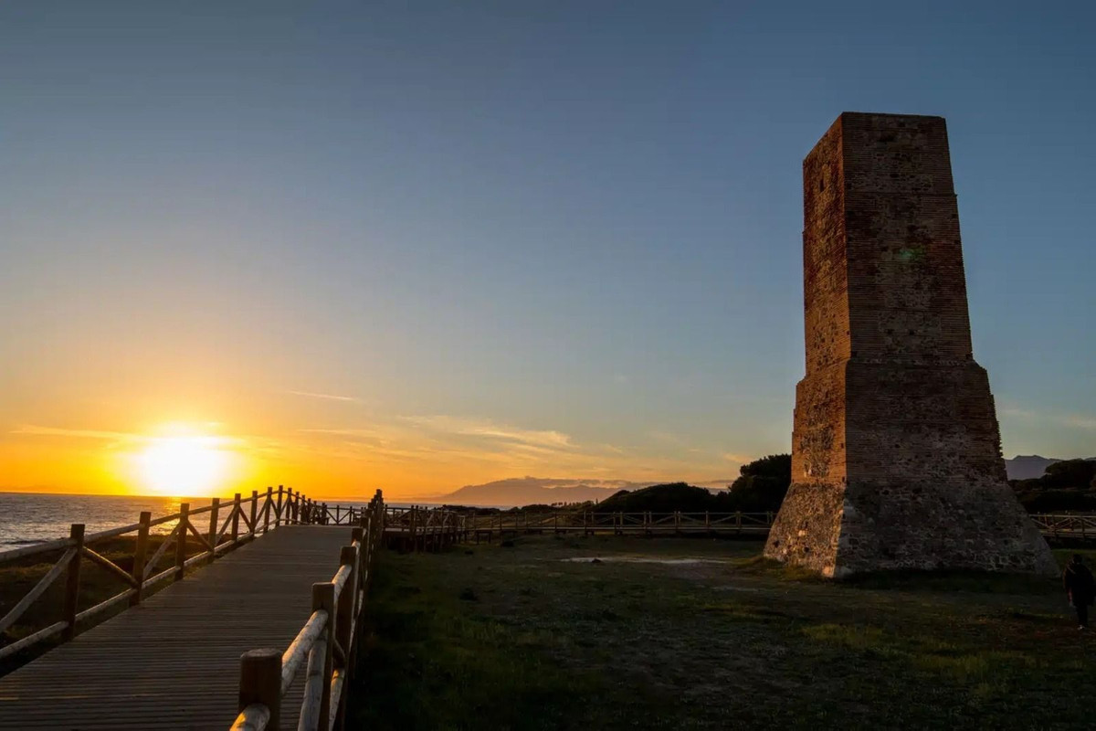 3 Bed, 2 Bath, ApartmentFor Sale, Cabopino, Malaga