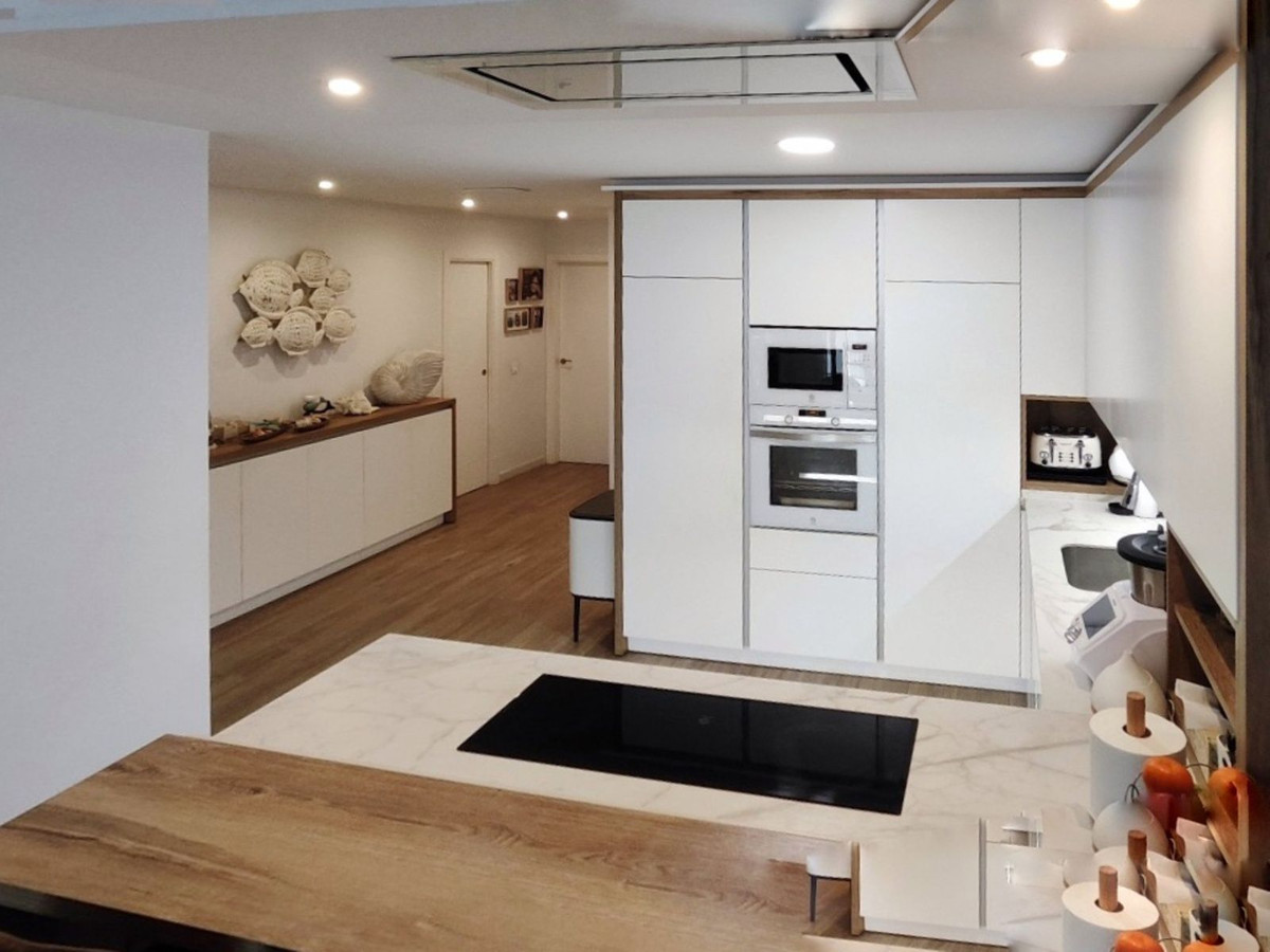 3 Bed, 2 Bath, ApartmentFor Sale, Cabopino, Malaga